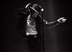 Michael Jackson Ultimate Collection 35 DVD + 1 Album+ 6 Photos Box Set