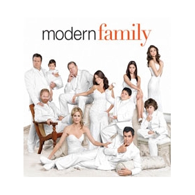 Modern Family Seasons 1-3 DVD Box Set - Click Image to Close